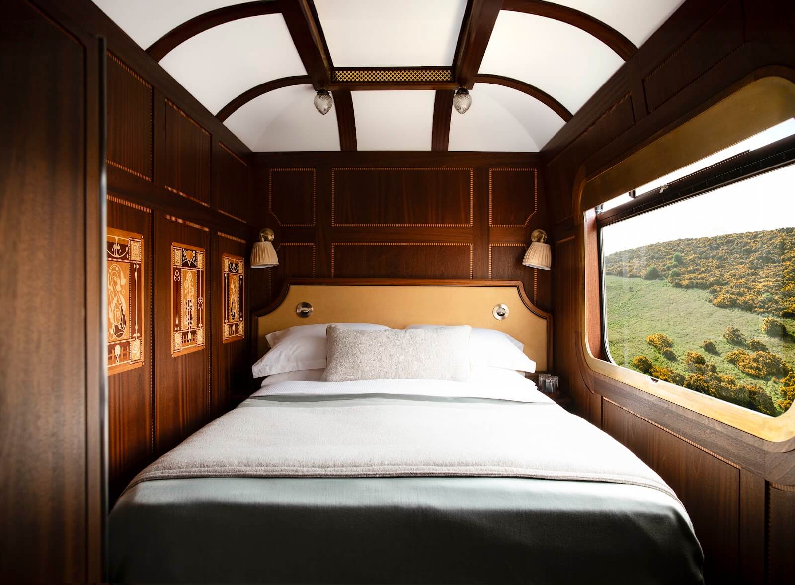 Dinner aboard the Royal Scotsman // Credit: Belmond